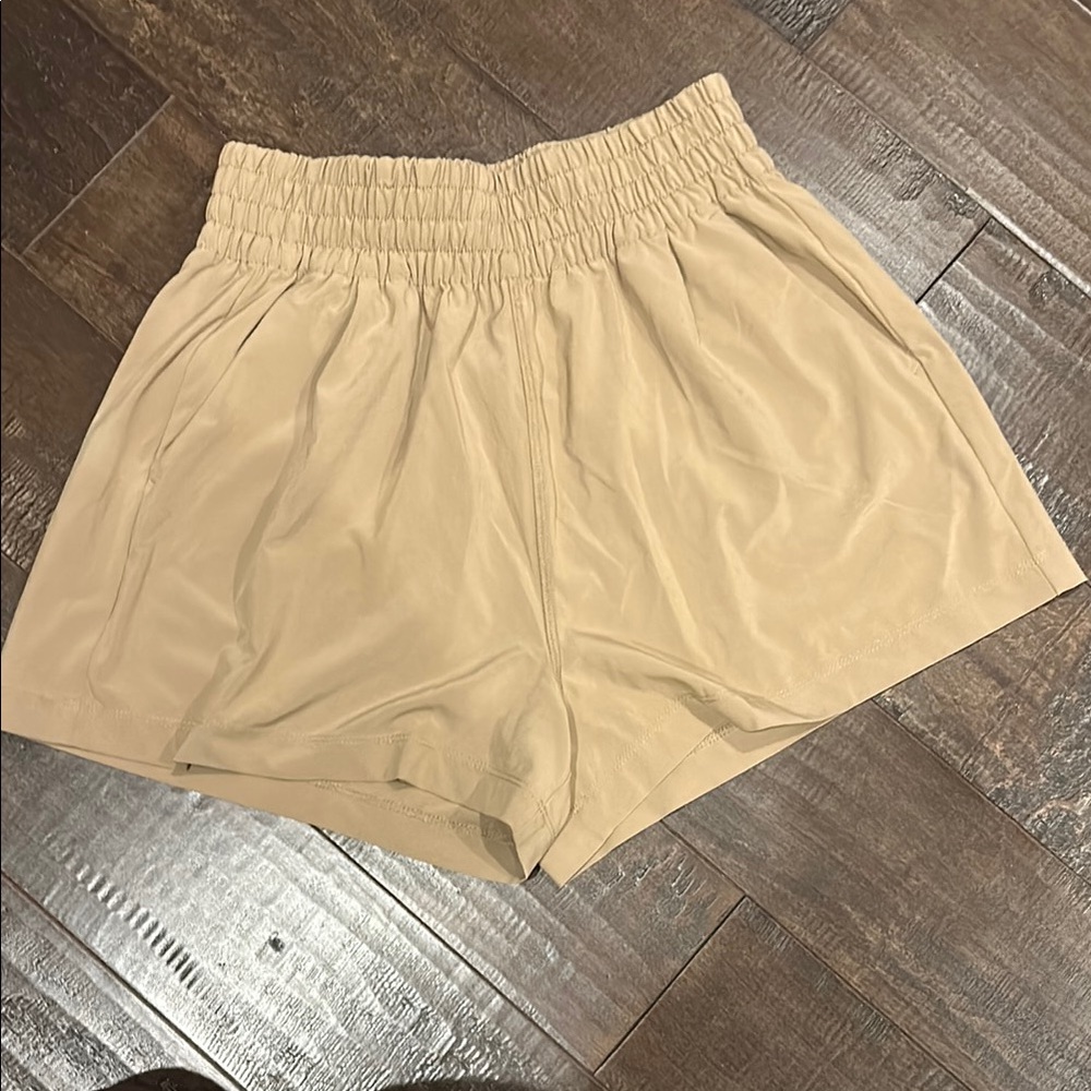 Vuori tan shorts xs